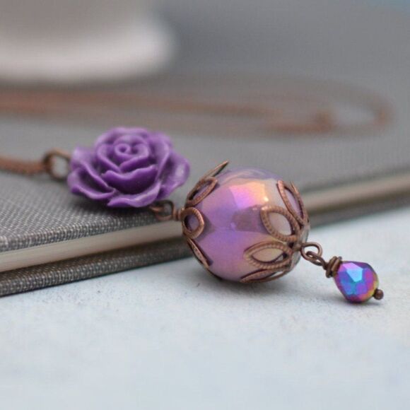 Purple Rose Necklace with Metallic Lavender Porcel - Picture 1 of 3